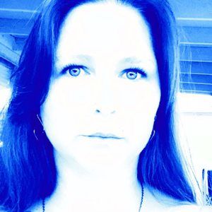 Meet your Posher, Bobbie